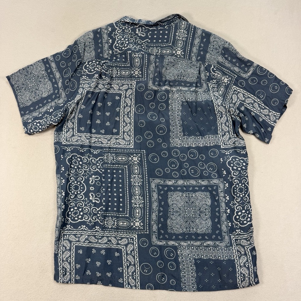 Bather Shirt Men's Medium Blue White Hawaii Bandana Print Rayon Short Sleeve - Picture 3 of 6
